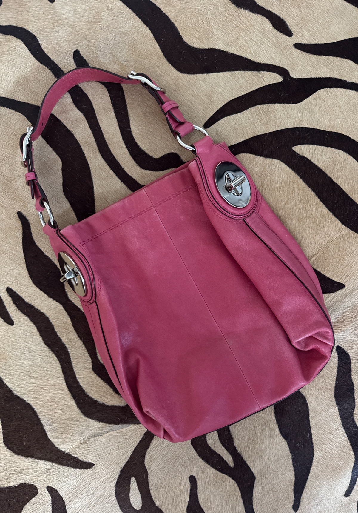 00’s Coach pink leather bucket bag
